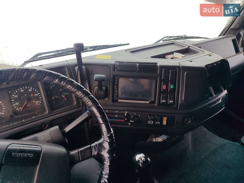 Самоскид Volvo FH 12 1999 в Городку