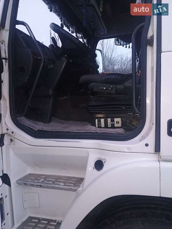 Тягач Volvo FH 12 2002 в Млинове