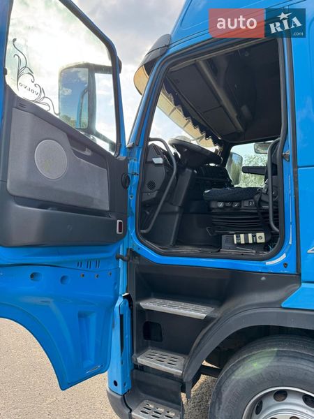 Тягач Volvo FH 12 2004 в Запорожье