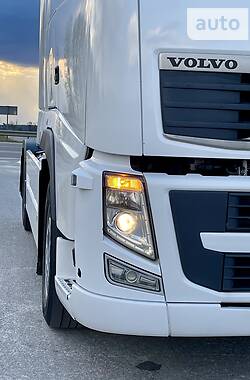 Тягач Volvo FH 13 2011 в 