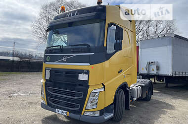 Тягач Volvo FH 13 2015 в Черновцах