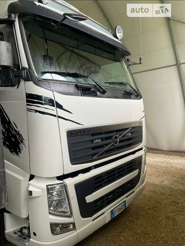 Тягач Volvo FH 13 2010 в 