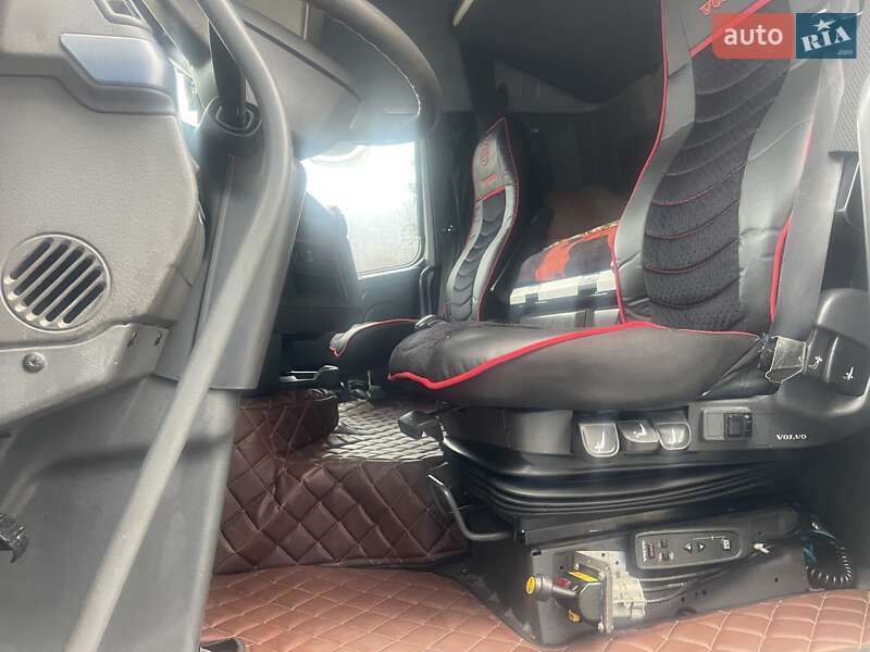 Тягач Volvo FH 13 2010 в Тячеві