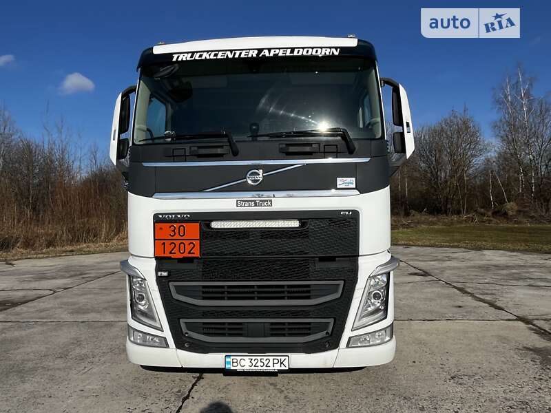 Бензовоз Volvo FH 13 2017 в Львові