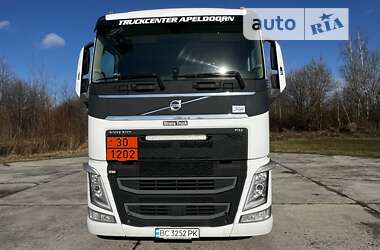 Бензовоз Volvo FH 13 2017 в Львове