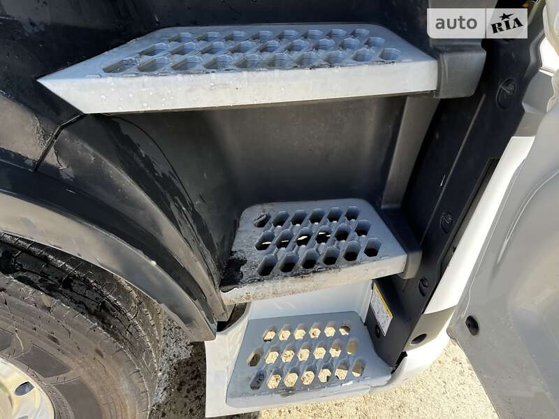 Бензовоз Volvo FH 13 2017 в Львові