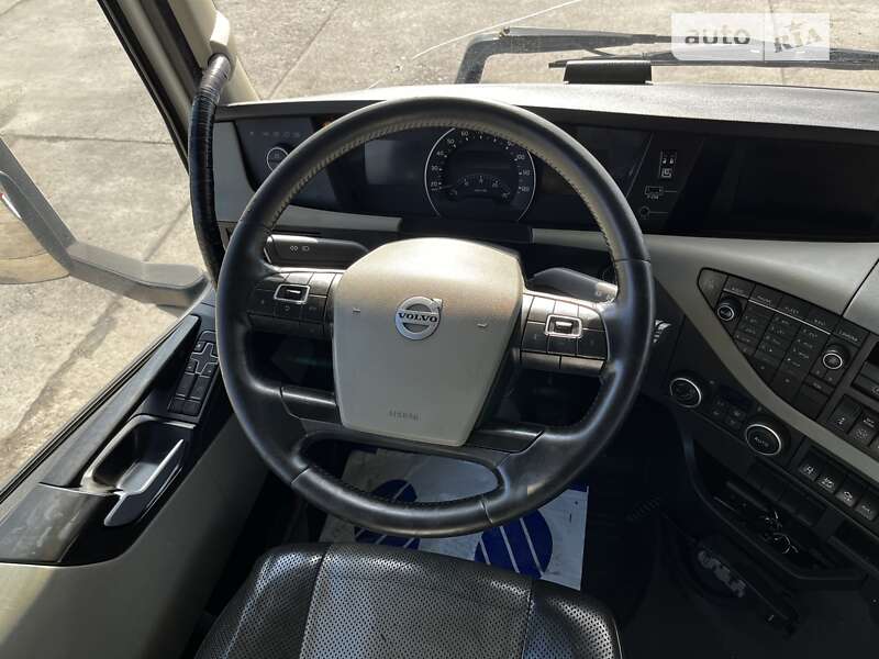 Бензовоз Volvo FH 13 2017 в Львові