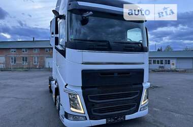 Тягач Volvo FH 13 2015 в Хусті