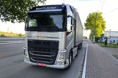 Тягач Volvo FH 13 2015 в Ровно