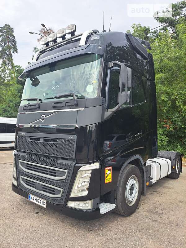 Тягач Volvo FH 13 2014 в Киеве