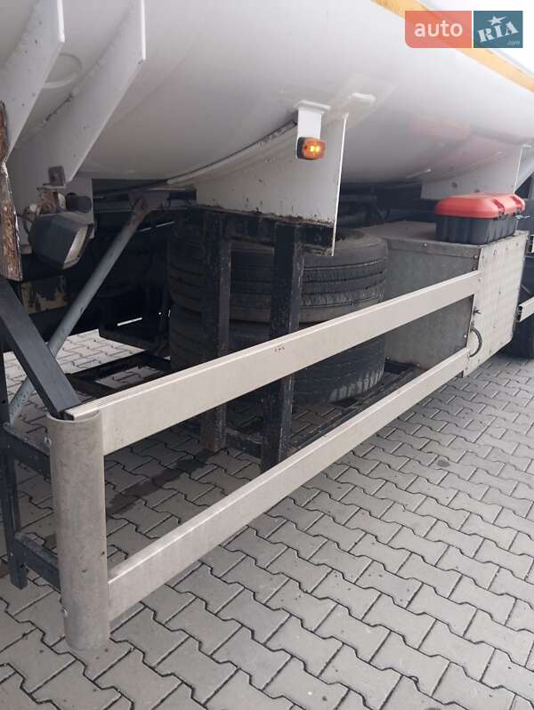 Бензовоз Volvo FH 13 2014 в Черновцах фото 21 Бензовоз Volvo FH 13 2014 в Черновцах