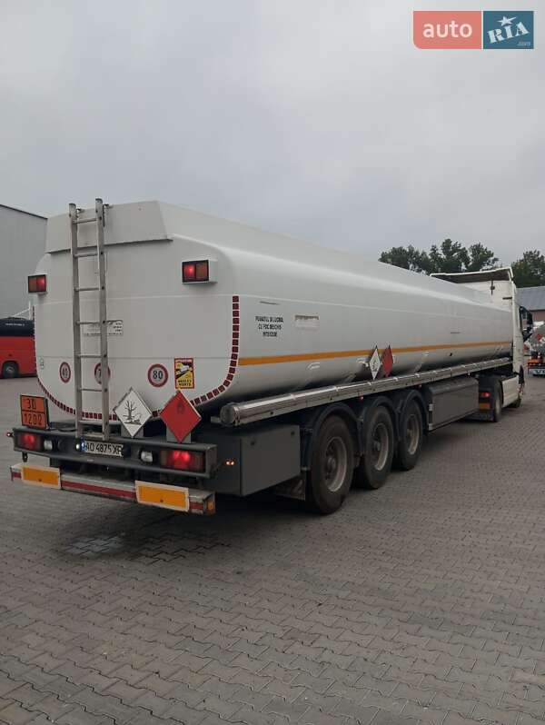 Бензовоз Volvo FH 13 2014 в Черновцах фото 24 Бензовоз Volvo FH 13 2014 в Черновцах