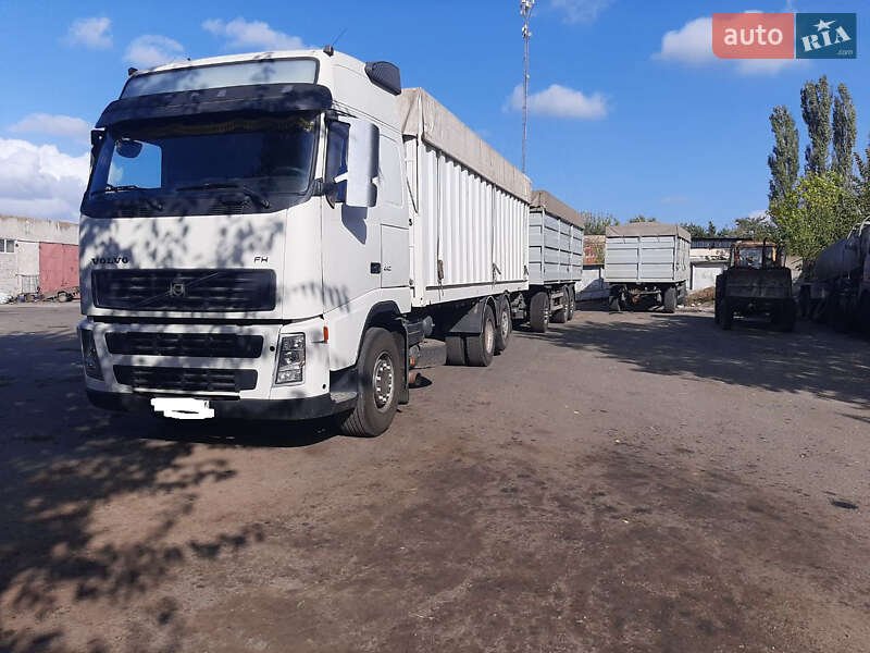 Контейнеровоз Volvo FH 13 2006 в Миколаєві