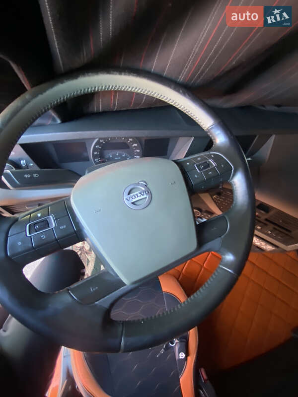 Тентованый Volvo FH 13 2014 в Сумах фото 10 Тентованый Volvo FH 13 2014 в Сумах