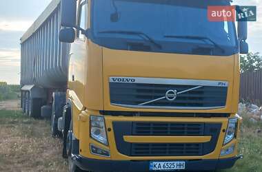 Зерновоз Volvo FH 13 2011 в 