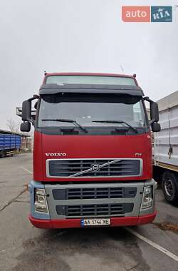 Зерновоз Volvo FH 13 2008 в Дніпрі