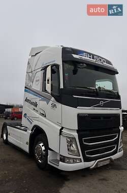 Тягач Volvo FH 13 2015 в Тячеве