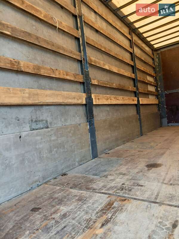 Грузовой фургон Volvo FH 13 2007 в Черновцах