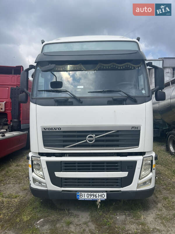Тягач Volvo FH 13 2013 в 