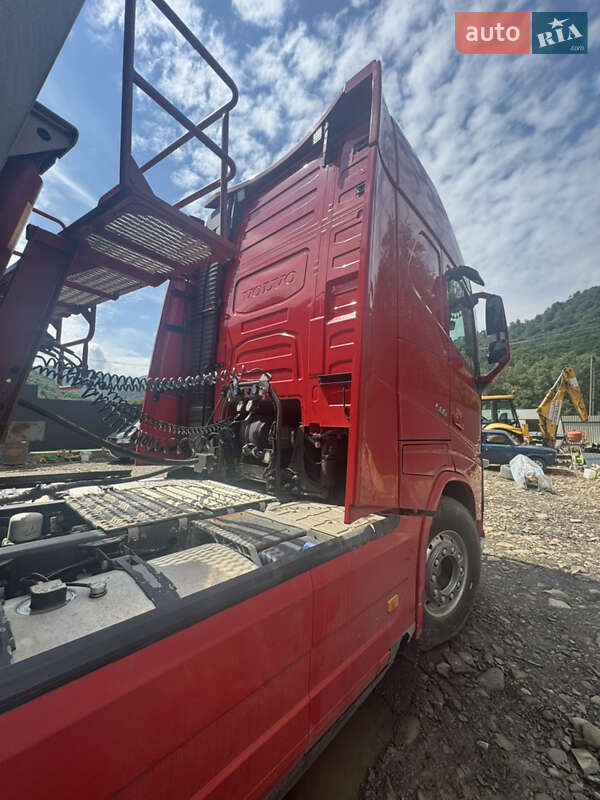 Зерновоз Volvo FH 13 2013 в Межгорье