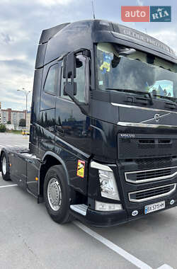 Тягач Volvo FH 13 2014 в Кам'янець-Подільському