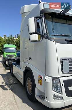 Контейнеровоз Volvo FH 13 2013 в 