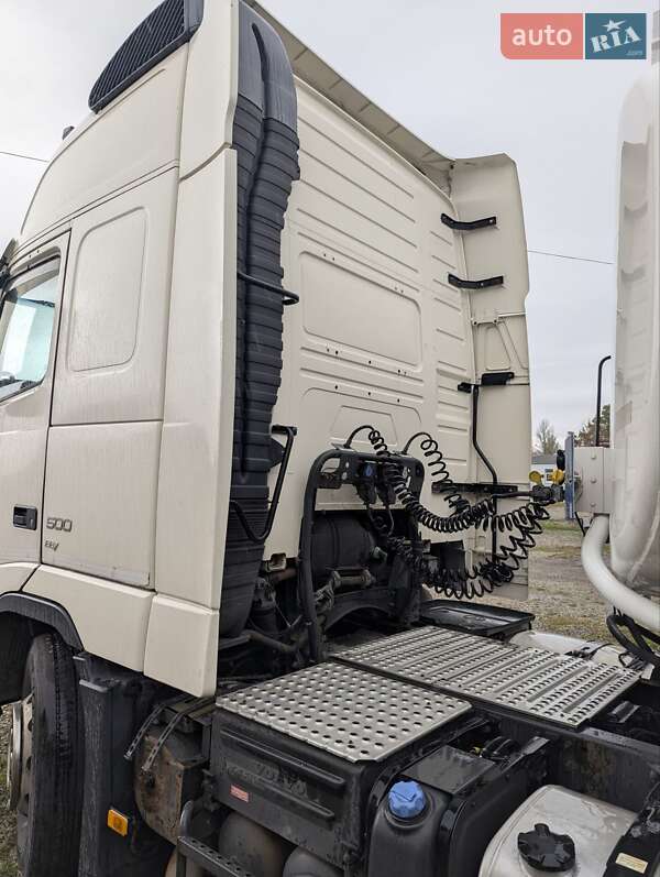 Бензовоз Volvo FH 13 2011 в Долине