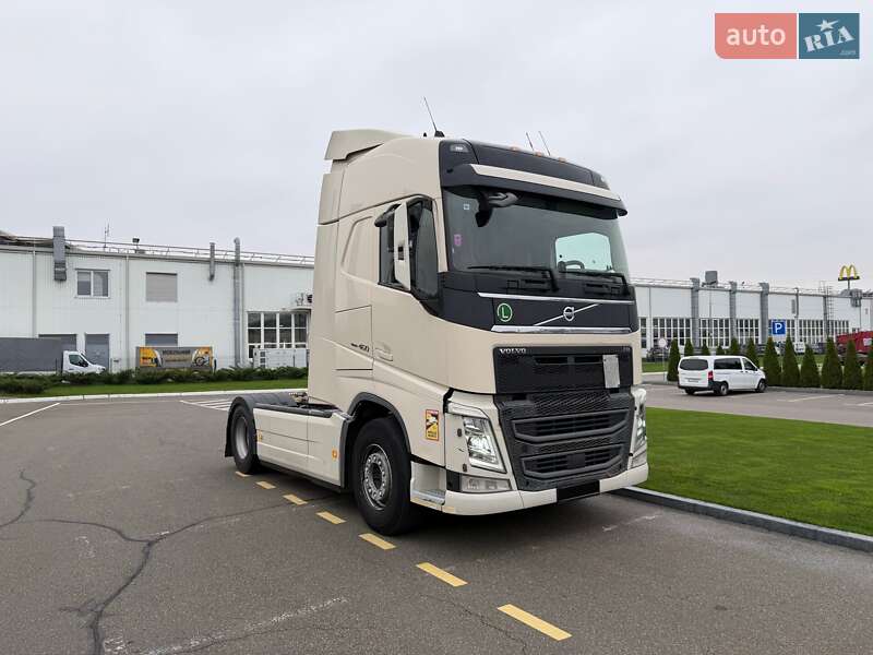 Тягач Volvo FH 13 2016 в Киеве фото 4 Тягач Volvo FH 13 2016 в Киеве