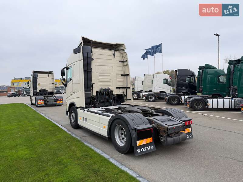 Тягач Volvo FH 13 2016 в Киеве фото 8 Тягач Volvo FH 13 2016 в Киеве