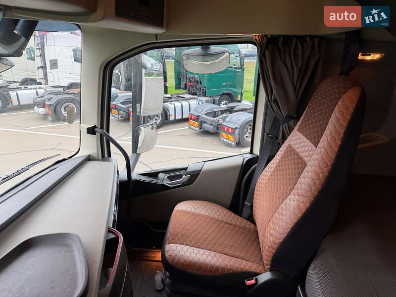 Тягач Volvo FH 13 2016 в Киеве фото 18 Тягач Volvo FH 13 2016 в Киеве
