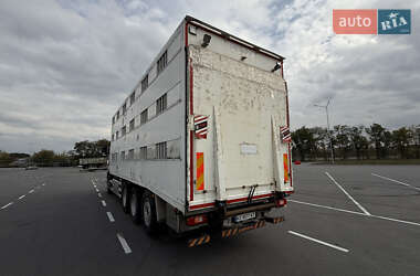 Для перевозки животных Volvo FH 13 2012 в Днепре