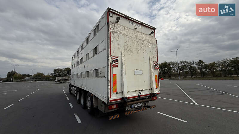 Для перевезення тварин Volvo FH 13 2012 в Дніпрі