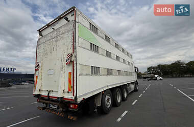 Для перевозки животных Volvo FH 13 2012 в Днепре