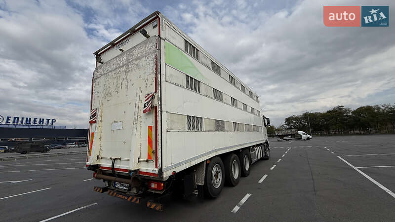 Для перевезення тварин Volvo FH 13 2012 в Дніпрі