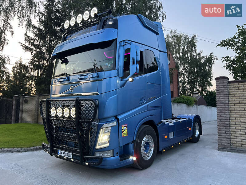 Тягач Volvo FH 13 2018 в Дніпрі фото 8 Тягач Volvo FH 13 2018 в Дніпрі