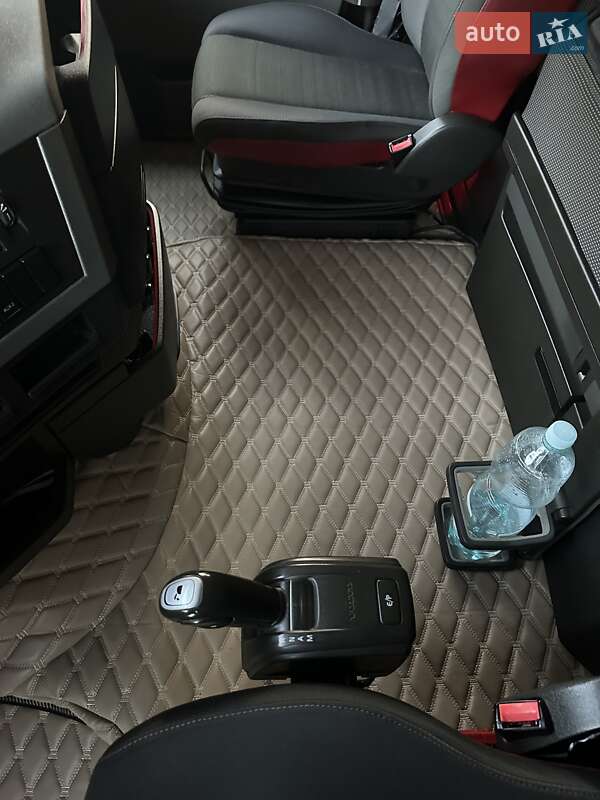 Тягач Volvo FH 13 2015 в Бродах фото 124 Тягач Volvo FH 13 2015 в Бродах