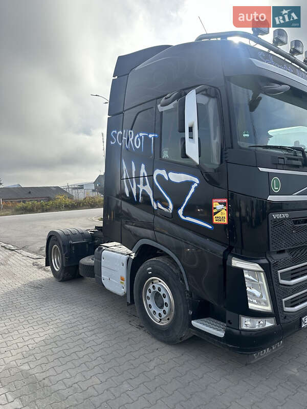 Тягач Volvo FH 13 2014 в Чернівцях фото 3 Тягач Volvo FH 13 2014 в Чернівцях