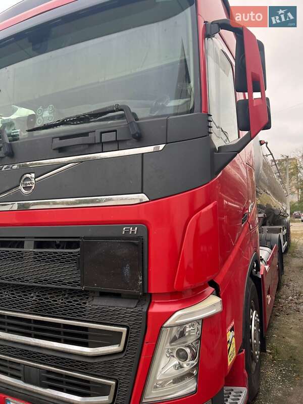 Тягач Volvo FH 13 2014 в Киеве фото 19 Тягач Volvo FH 13 2014 в Киеве