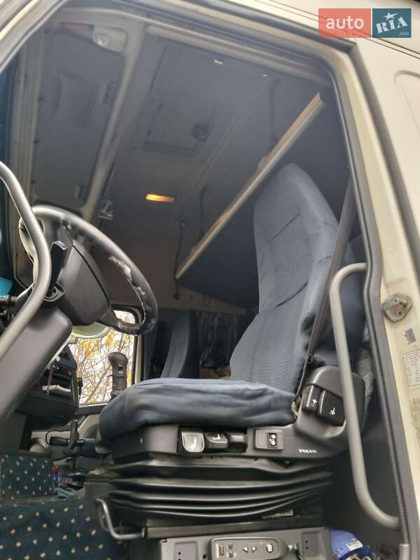 Вантажний фургон Volvo FH 13 2006 в Ладижині