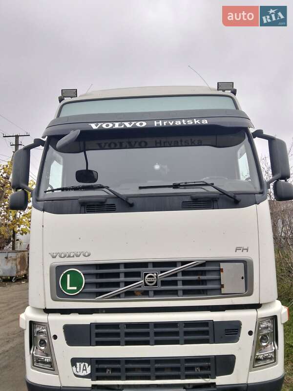 Вантажний фургон Volvo FH 13 2006 в Ладижині