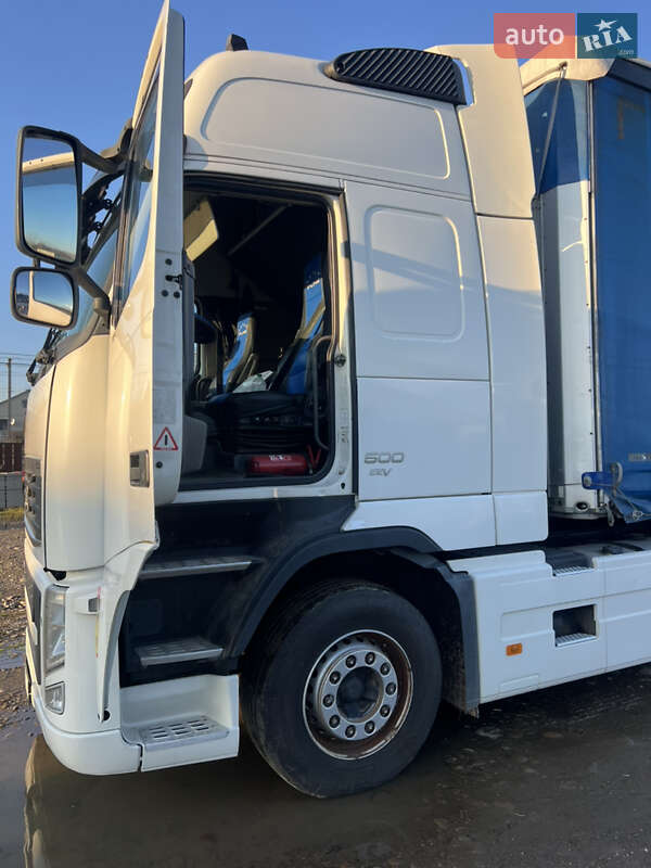 Тентованый Volvo FH 13 2012 в Хусте