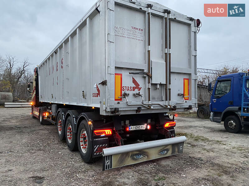 Зерновоз Volvo FH 13 2014 в Обухове