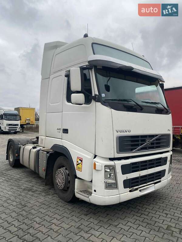 Тягач Volvo FH 13 2007 в Луцке