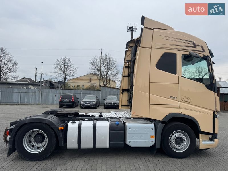 Тягач Volvo FH 13 2016 в Мукачевому