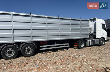 Зерновоз Volvo FH 16 2015 в 