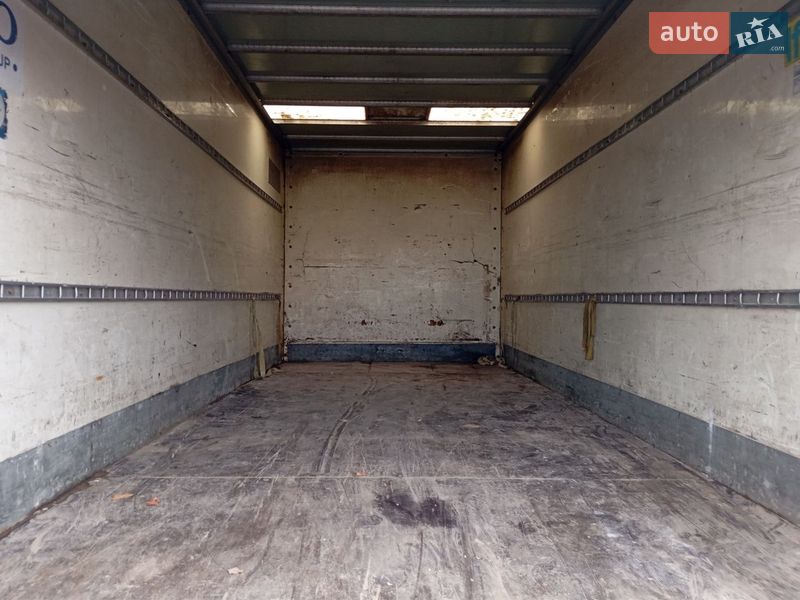 Грузовой фургон Volvo FLC 1997 в Малине