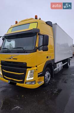 Вантажний фургон Volvo FM 11 2015 в Києві