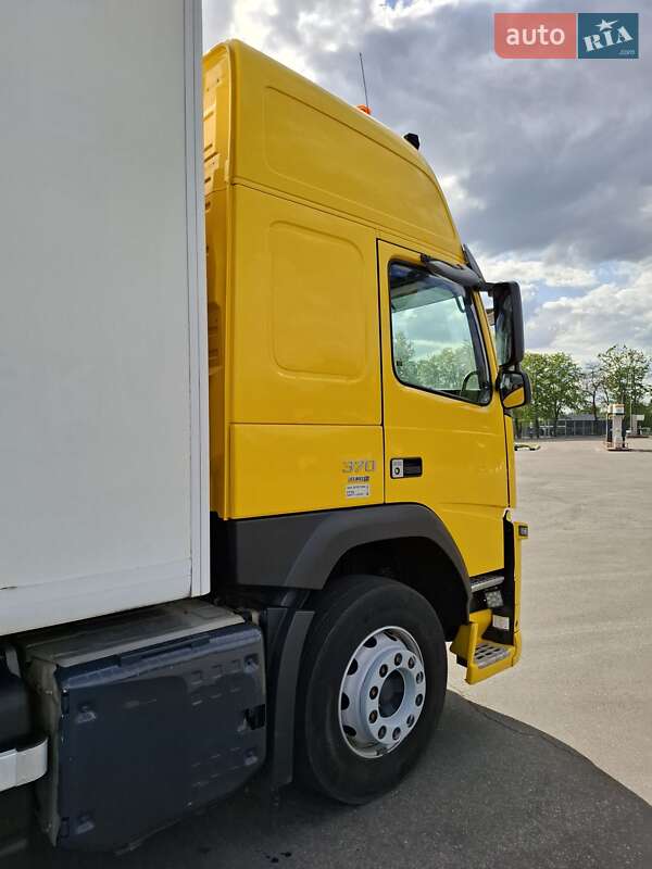 Грузовой фургон Volvo FM 11 2015 в Харькове