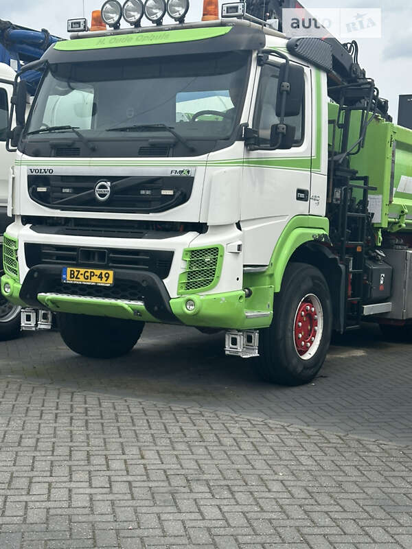 Самоскид Volvo FM 12 2011 в Львові