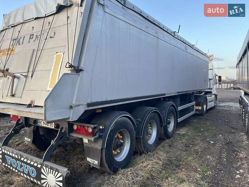 Зерновоз Volvo FM 12 2008 в Львове
